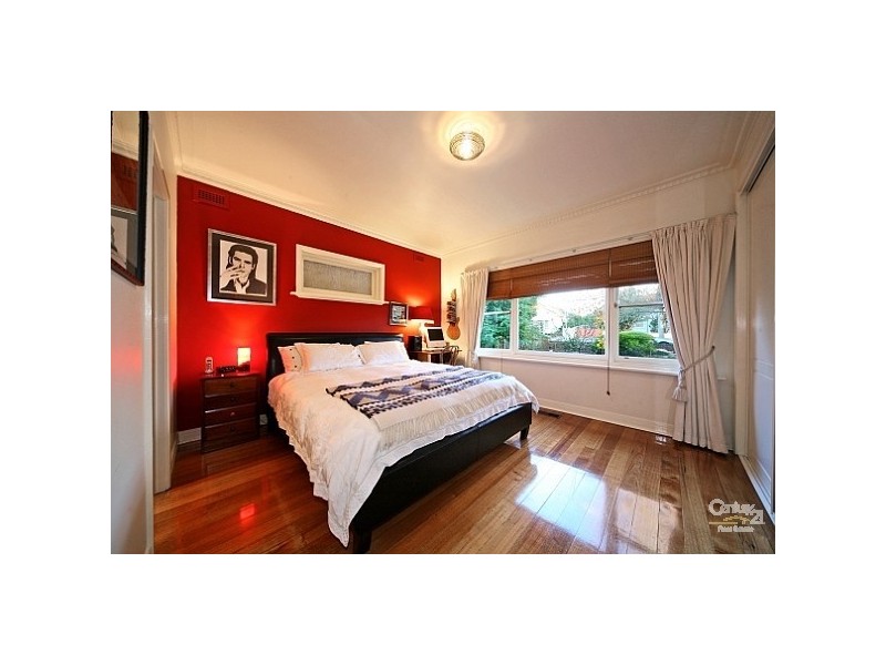 3 Logan Avenue, Ormond VIC 3204