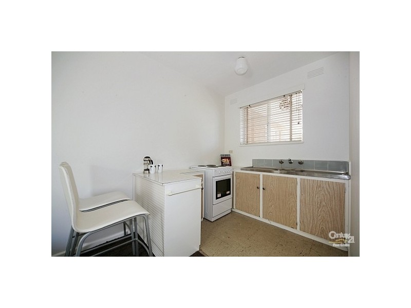 1/1 Newman Avenue, Carnegie VIC 3163