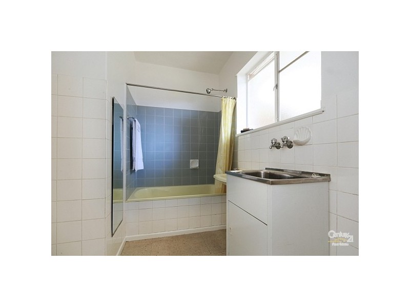 1/1 Newman Avenue, Carnegie VIC 3163