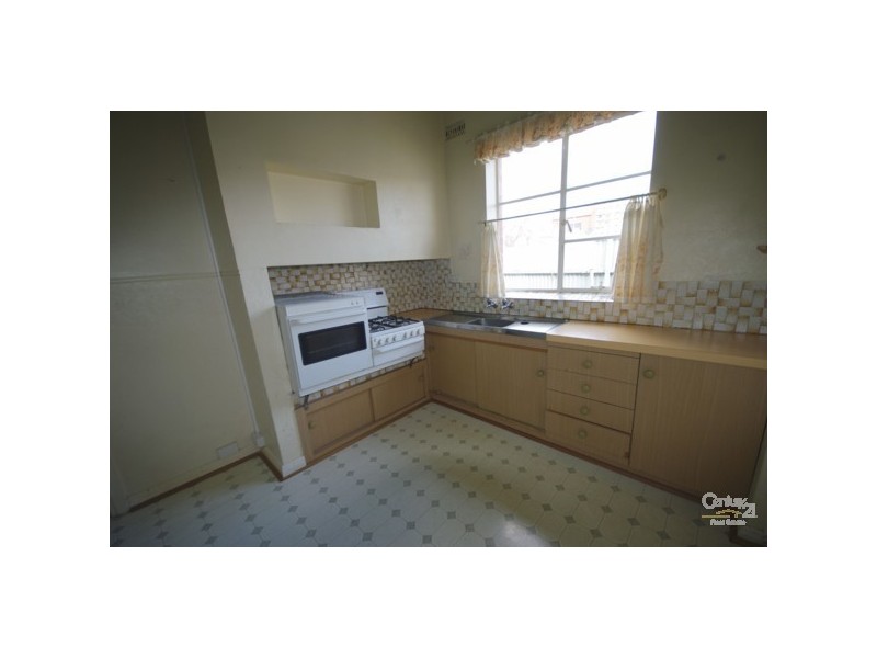 1 Glen Orme Avenue, Mckinnon VIC 3204