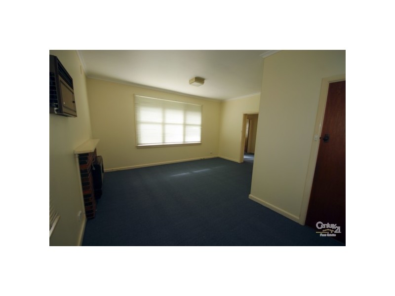 8 Neville Street, Bentleigh East VIC 3165