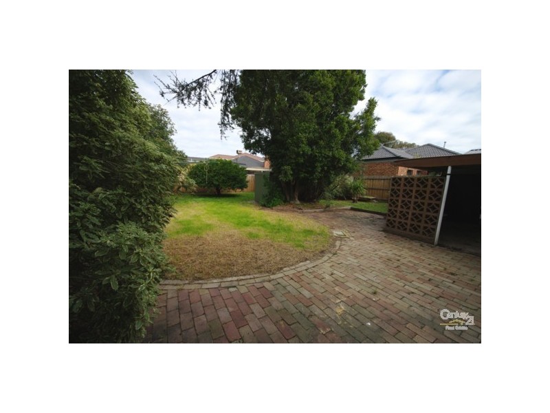 8 Neville Street, Bentleigh East VIC 3165