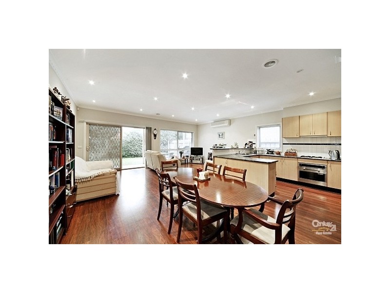 2/7 Clairmont Avenue, Bentleigh VIC 3204