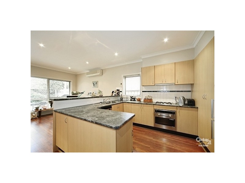 2/7 Clairmont Avenue, Bentleigh VIC 3204