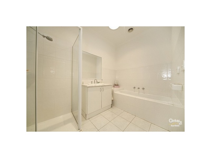 2/7 Clairmont Avenue, Bentleigh VIC 3204