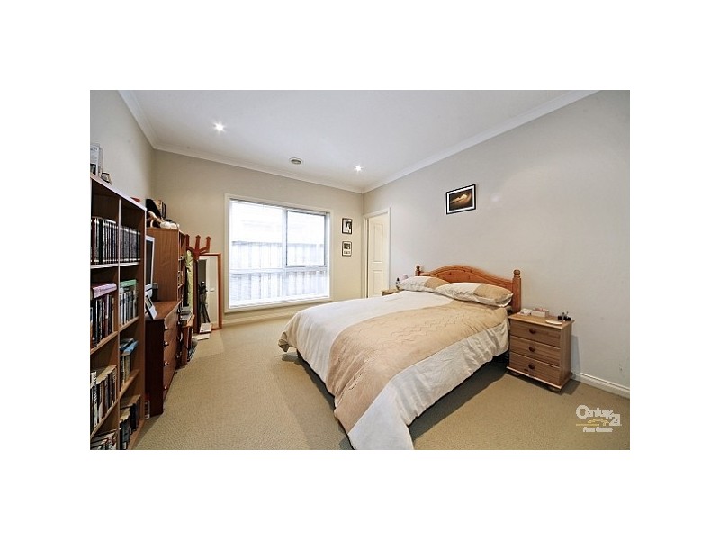 2/7 Clairmont Avenue, Bentleigh VIC 3204