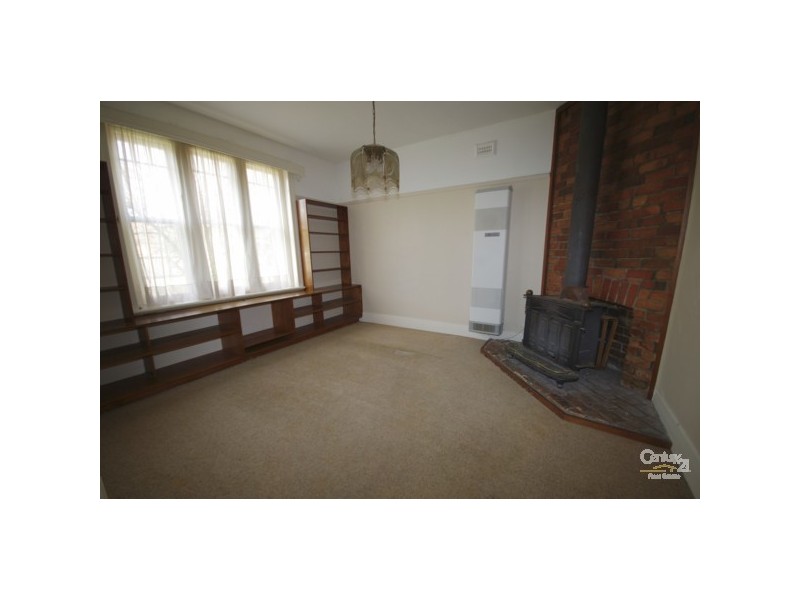 19 Melton Avenue, Carnegie VIC 3163