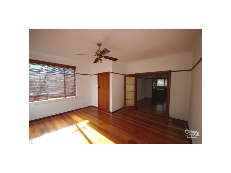 1/2 Riddle Street, Bentleigh VIC 3204