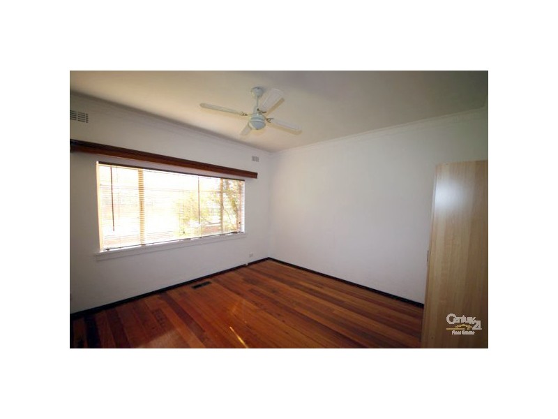 1/2 Riddle Street, Bentleigh VIC 3204