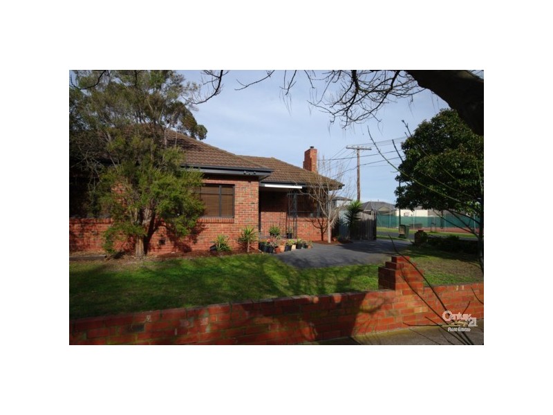 1/2 Riddle Street, Bentleigh VIC 3204