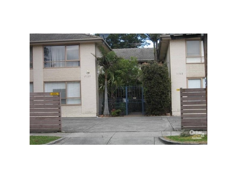 3/8 Brentwood Street, Bentleigh VIC 3204