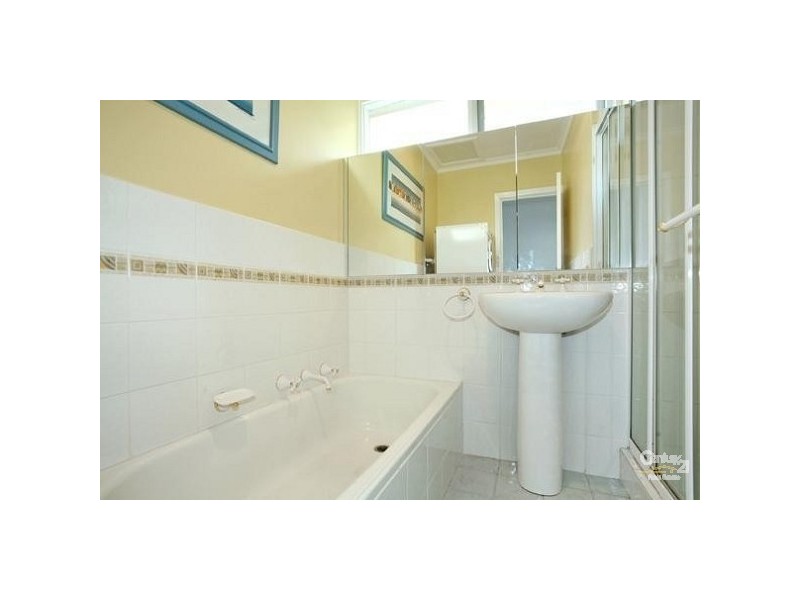 3/8 Brentwood Street, Bentleigh VIC 3204