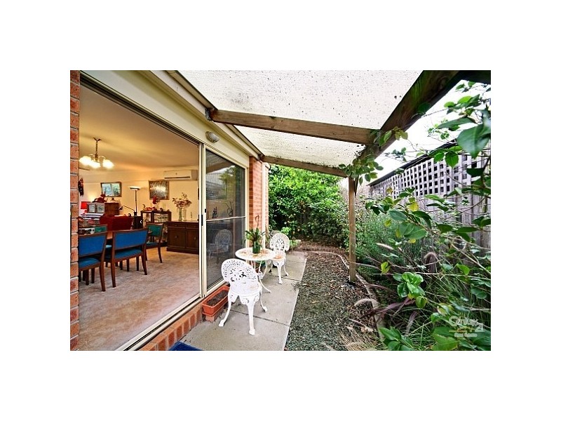 2/17 Lilac Street, Bentleigh East VIC 3165