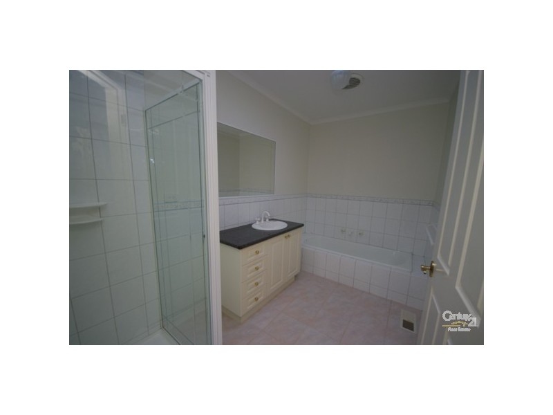 284A Tucker Road, Mckinnon VIC 3204