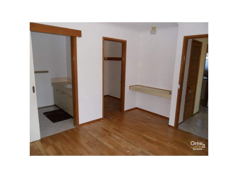 23 Chapel Road, Keysborough VIC 3173