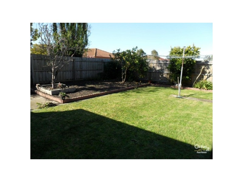 23 Chapel Road, Keysborough VIC 3173