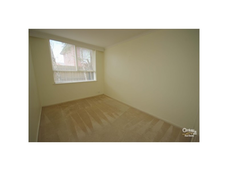 2/13 Melbourne Street, Murrumbeena VIC 3163