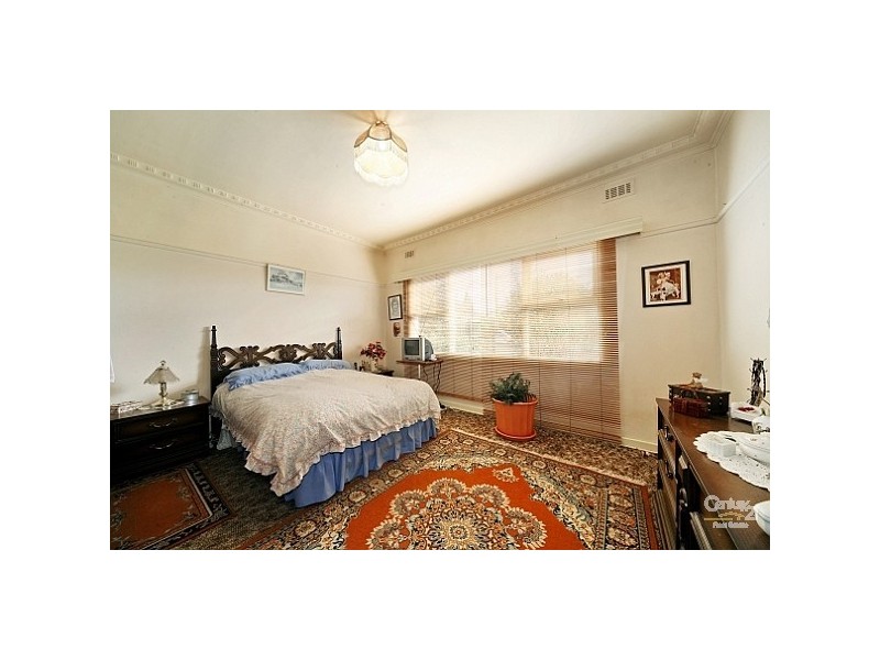 8 Montreal Street, Bentleigh VIC 3204