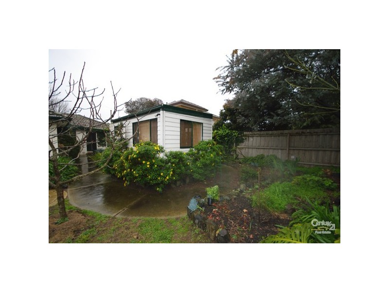 38 Royena Road, Moorabbin VIC 3189