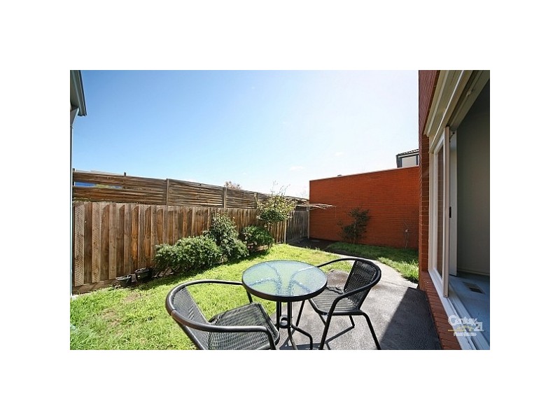 4/1108 Dandenong Road, Carnegie VIC 3163