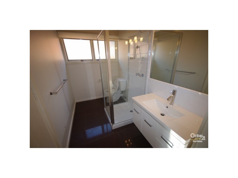 4 Browns Road, Bentleigh East VIC 3165