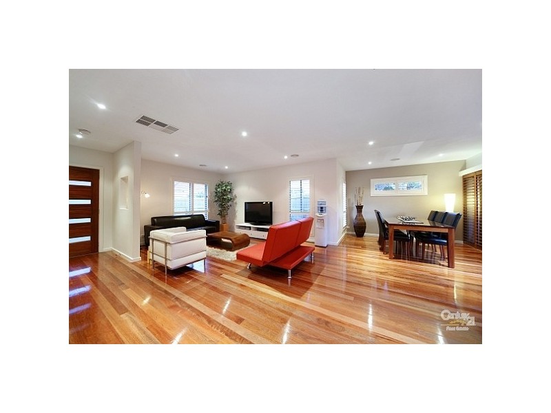 2/58 Barrington Street, Bentleigh East VIC 3165