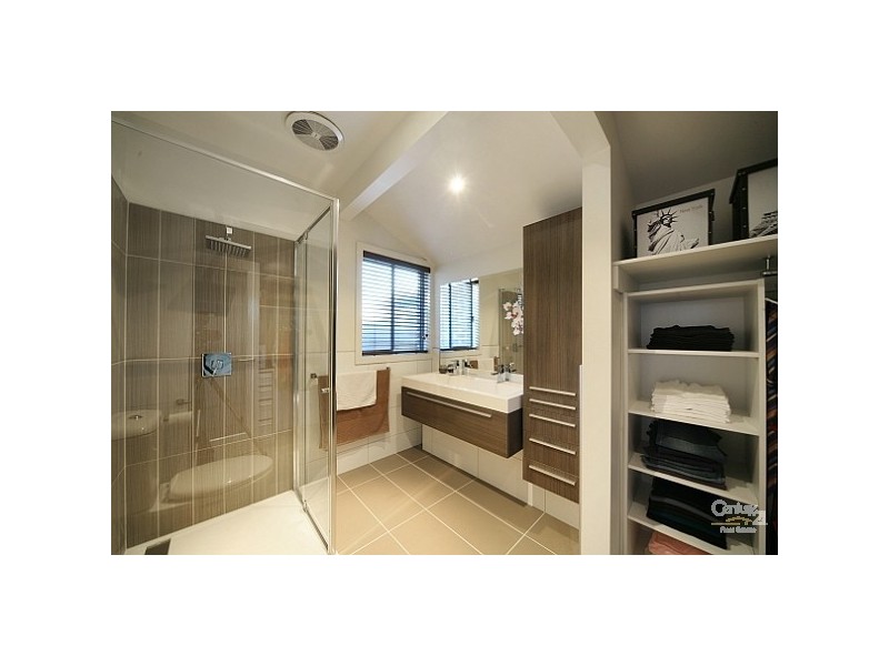 2/58 Barrington Street, Bentleigh East VIC 3165