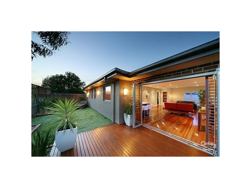 2/58 Barrington Street, Bentleigh East VIC 3165