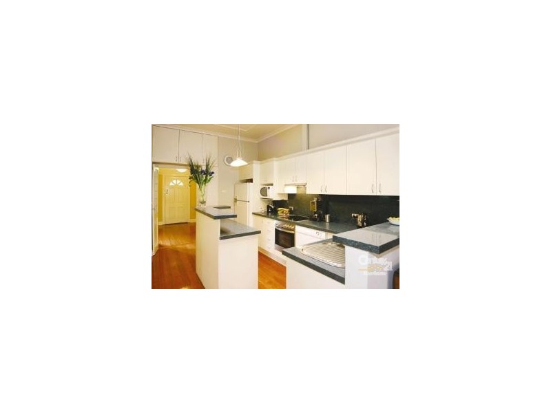 18 Chalmers Street, Mckinnon VIC 3204