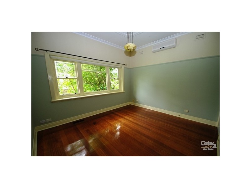 18 Chalmers Street, Mckinnon VIC 3204