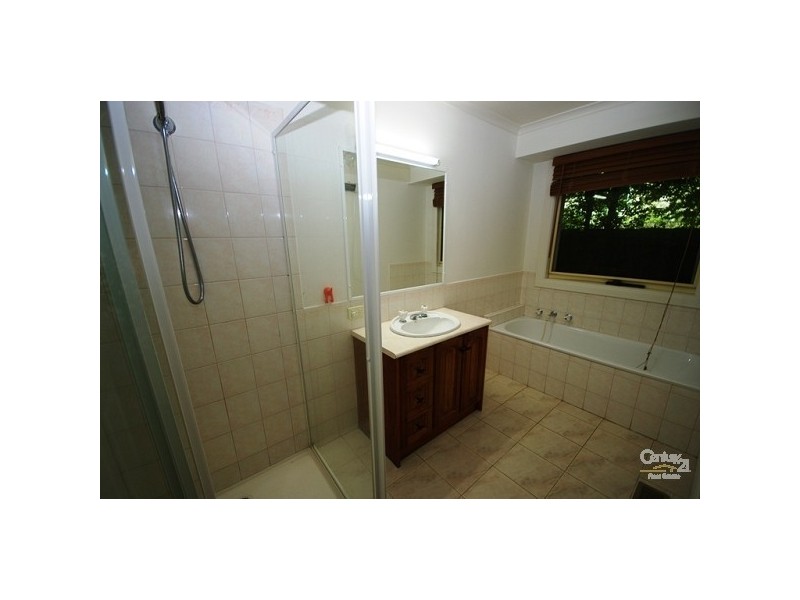 18 Chalmers Street, Mckinnon VIC 3204