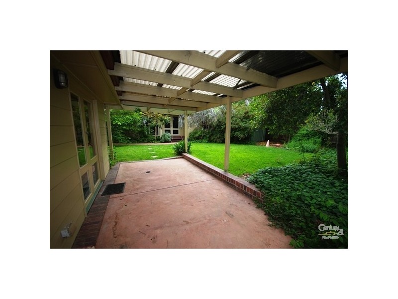 18 Chalmers Street, Mckinnon VIC 3204