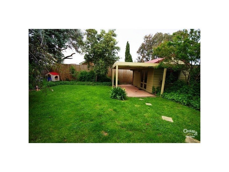 18 Chalmers Street, Mckinnon VIC 3204