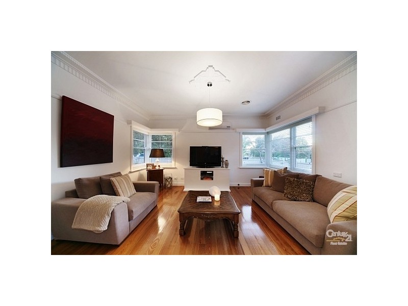 1 Logan Avenue, Ormond VIC 3204