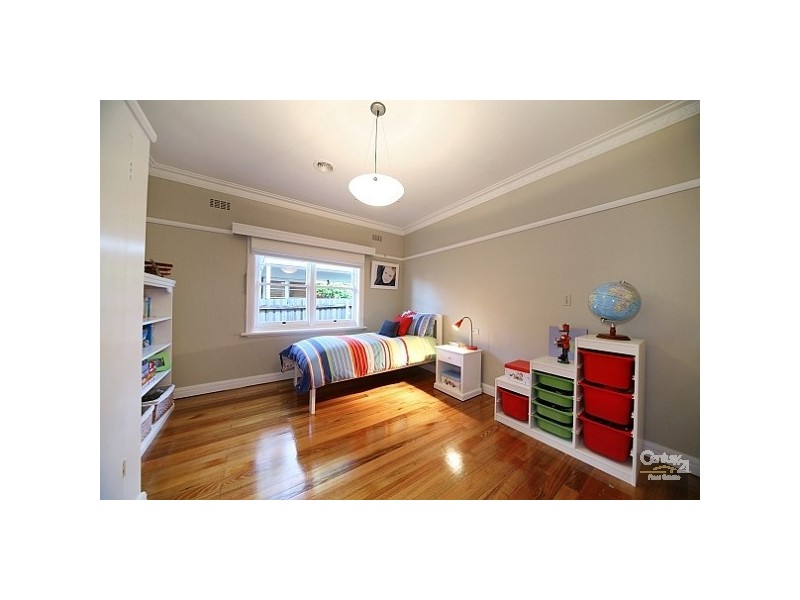 1 Logan Avenue, Ormond VIC 3204