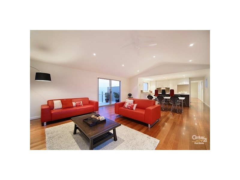 8/18 Bleazby Street, Bentleigh VIC 3204