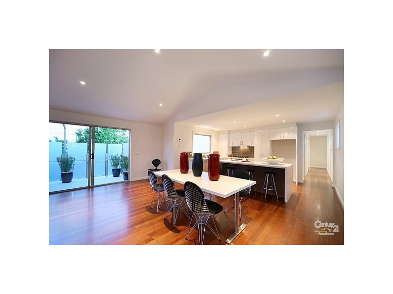 8/18 Bleazby Street, Bentleigh VIC 3204