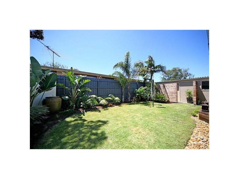 17 Pasadena Crescent, Bentleigh East VIC 3165