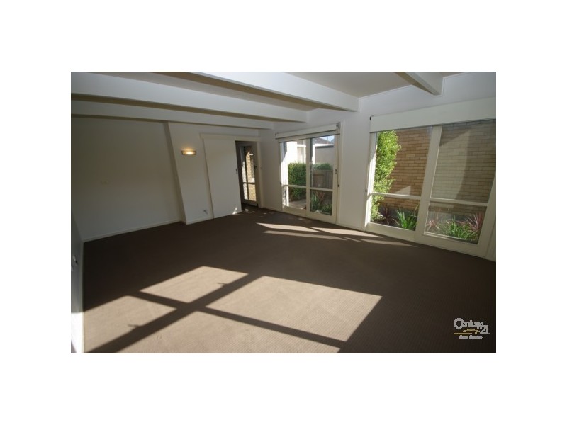 4 Browns Road, Bentleigh East VIC 3165