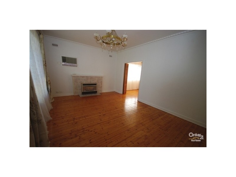 15 Quinns Road, Bentleigh East VIC 3165