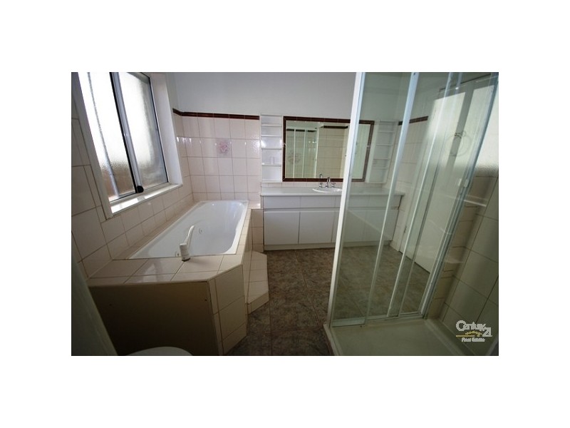 15 Quinns Road, Bentleigh East VIC 3165