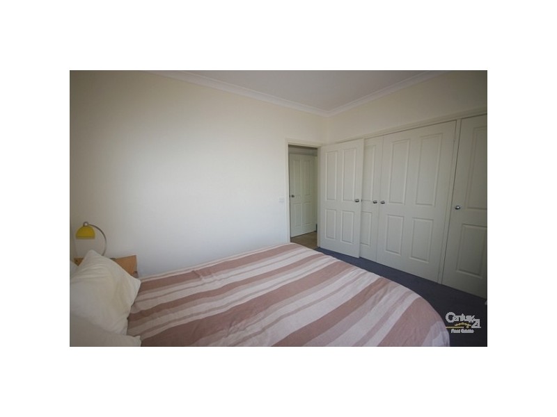 2/11 Carrington Street, Hampton East VIC 3188