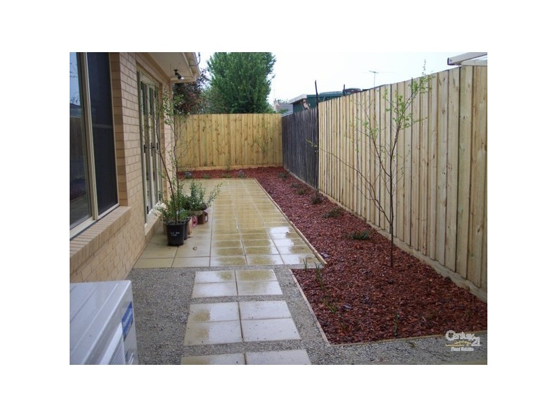 2/11 Carrington Street, Hampton East VIC 3188