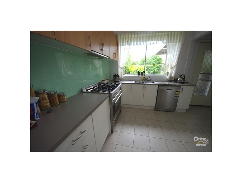 16 St James Avenue, Bentleigh VIC 3204