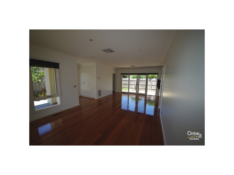 2/8 Evelyn Street, Bentleigh VIC 3204