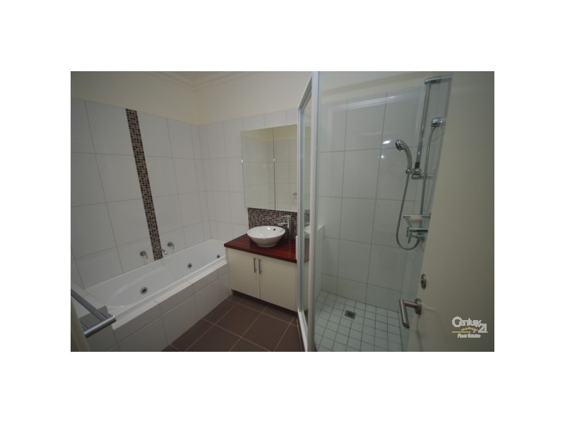 2/8 Evelyn Street, Bentleigh VIC 3204