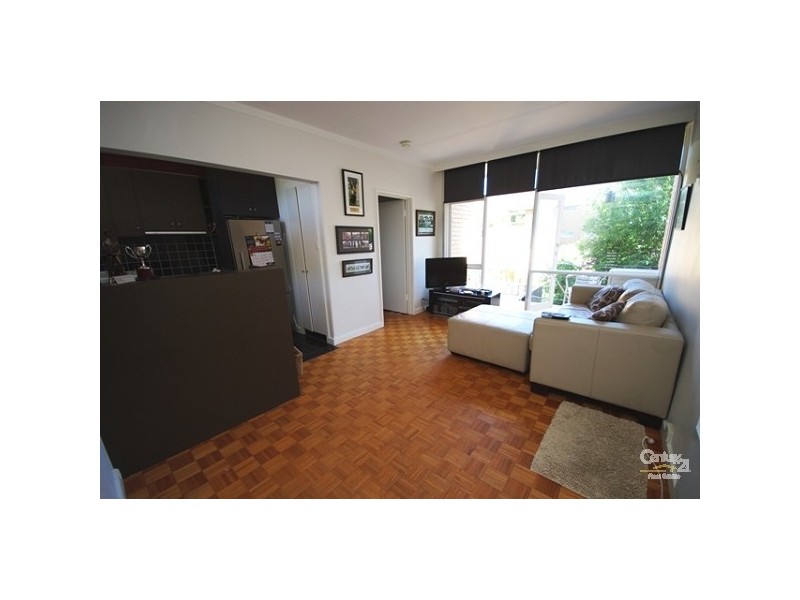 10/282 Barkly Street, Elwood VIC 3184