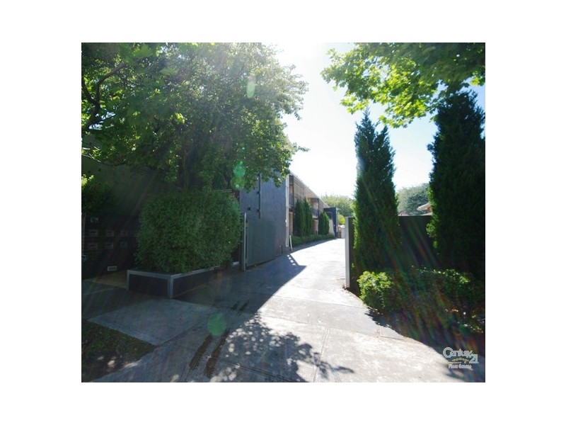 10/282 Barkly Street, Elwood VIC 3184