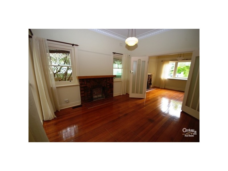 18 Chalmers Street, Mckinnon VIC 3204