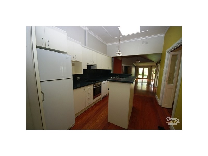 18 Chalmers Street, Mckinnon VIC 3204